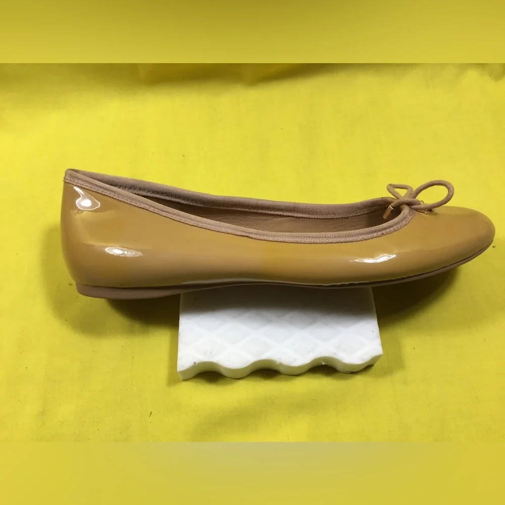 Coach Taupe Patent Leather Ballet Flats with Bow SZ 8